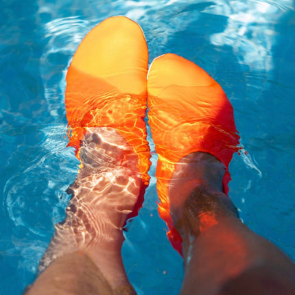 Slipstop Waterschoentjes Neon Orange koop je bij Babywinkel