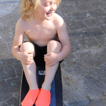 Slipstop Waterschoentjes Neon Orange koop je bij Babywinkel