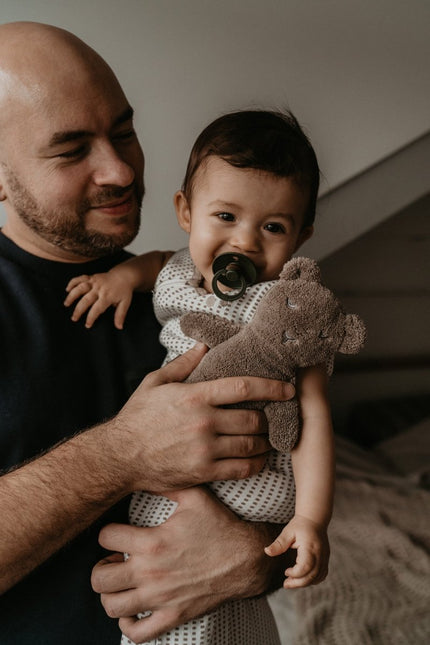 Snoozebaby Slaapzak Baby Mouwloos Warm Brown koop je bij Babywinkel