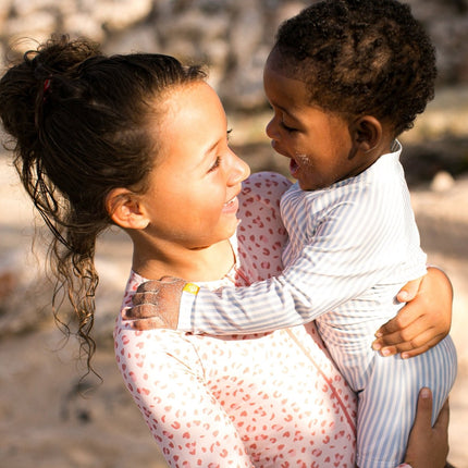 Swim Essentials Zwemshirt Kind Uv Lichtblauw koop je bij Babywinkel