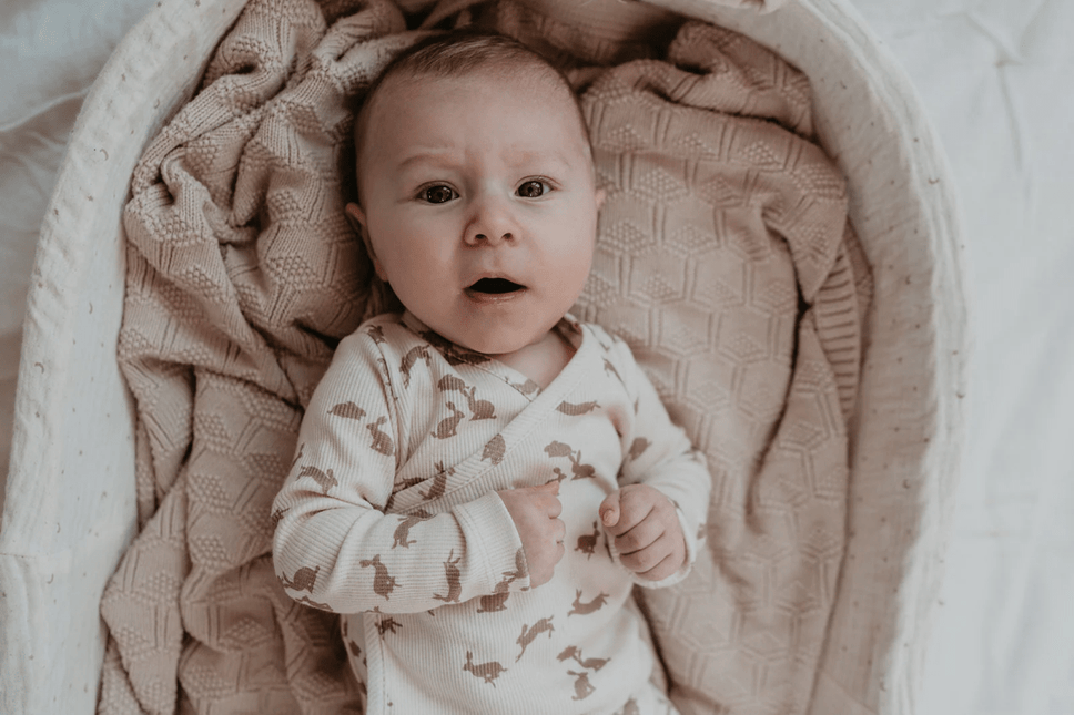 Yumi Baby Overslag Shirt Baby Jumping Bunnies koop je bij Babywinkel